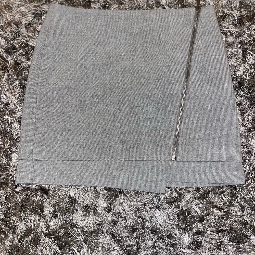 Gray Mini Skirt With Zipper Down the Side